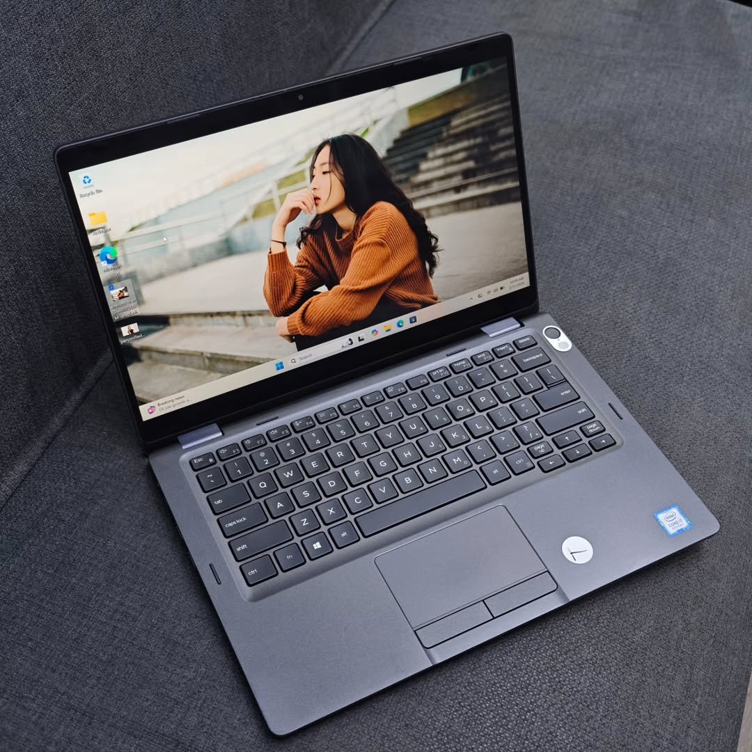 AWOOF Foreign Used Dell Latitude 5300 2in1 Business NotebookIntel® Core™ i7-8650U 8th Gen Quad Dell Latitude 5300 2in1 Business Notebook - Image 1