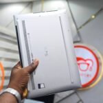 Dell XPS 13 9300 Premium Notebook - Image 2